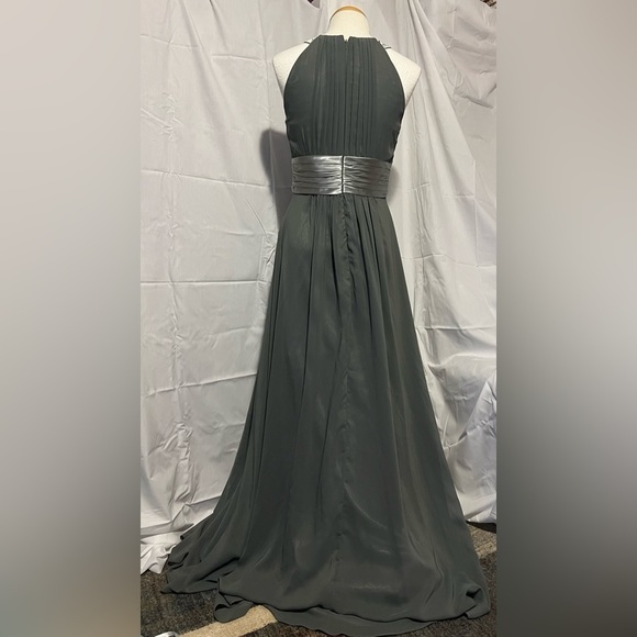 AW. Bridal Dress - Picture 3 of 5